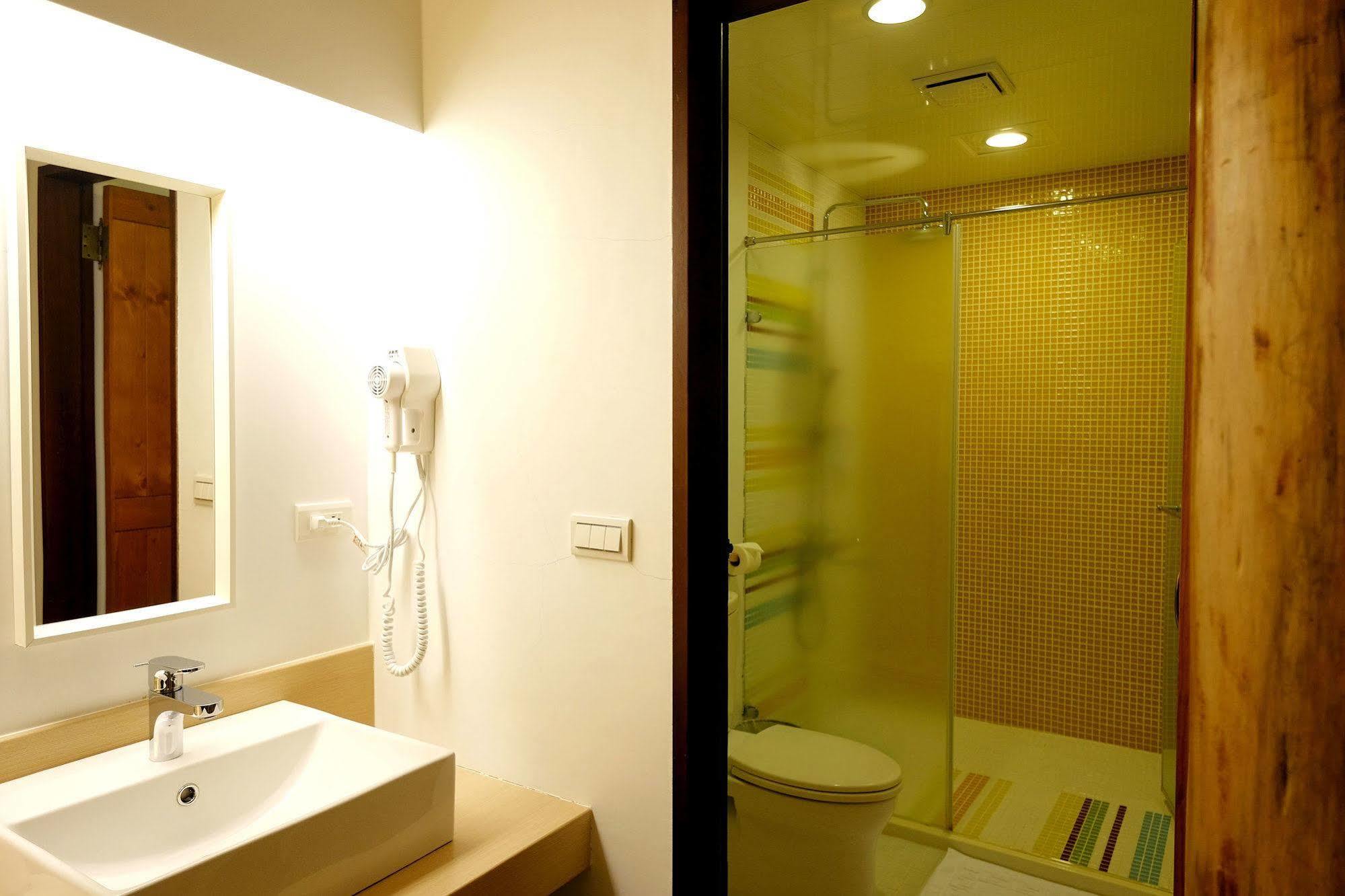 Shire Homestay Luodong Exterior photo